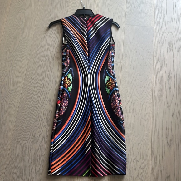 Clover canyon dreas - Picture 2 of 2